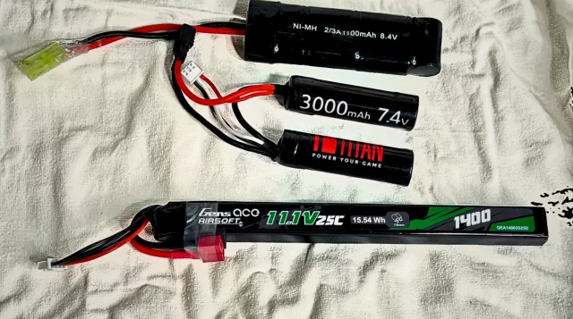 Akkuvertailu: NiMH, LiPo ja Li-Ion – Valitse paras airsoft-akku