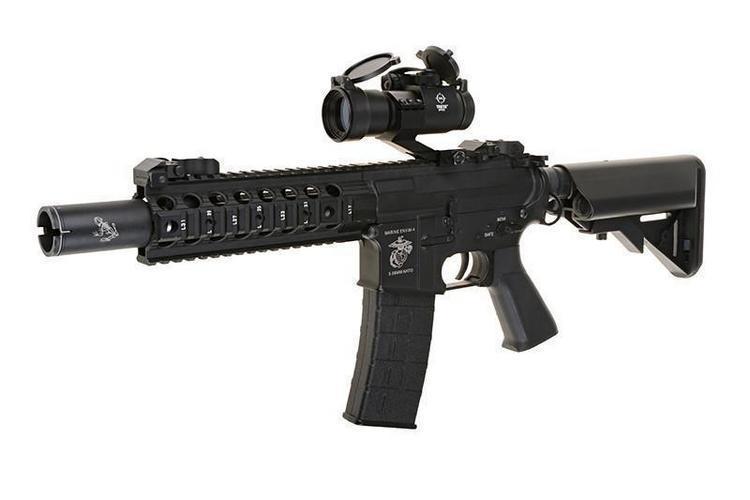 Battle puna-/viherpistetähtäin - musta