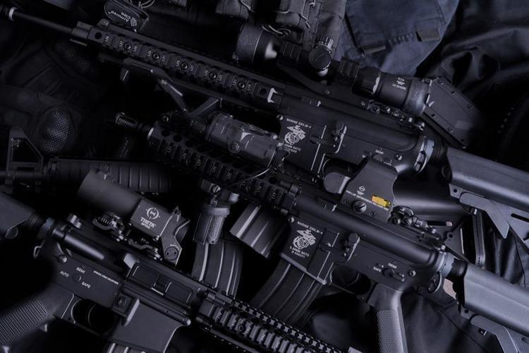 XTO holo tyyppinen punapistetähtäin - hiekka