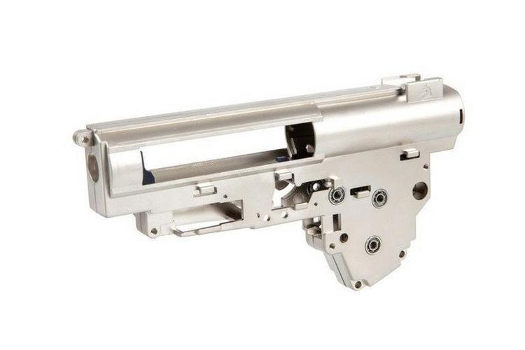 8mm rataslaatikkosetti AK-sarjalle, versio 3