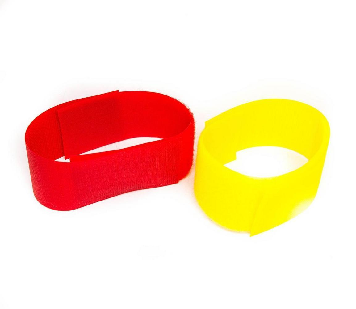 Of armbands (red/yellow)