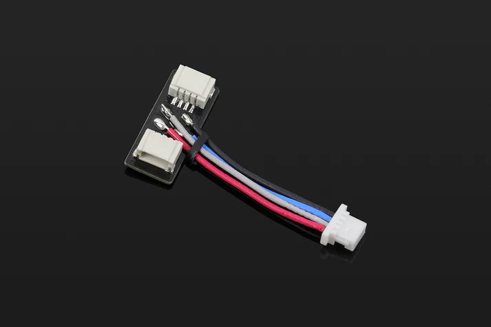 I/O port splitter for connecting accessories (1x power supply and 2x multifunction devices) to the TITAN II Bluetooth unit