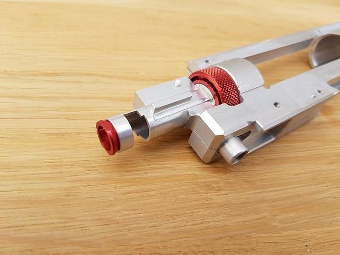 RetroArms 8mm Split CNC-rataslaatikko pikajousenvaihdolla ja hop-up kammiolla, versio 2