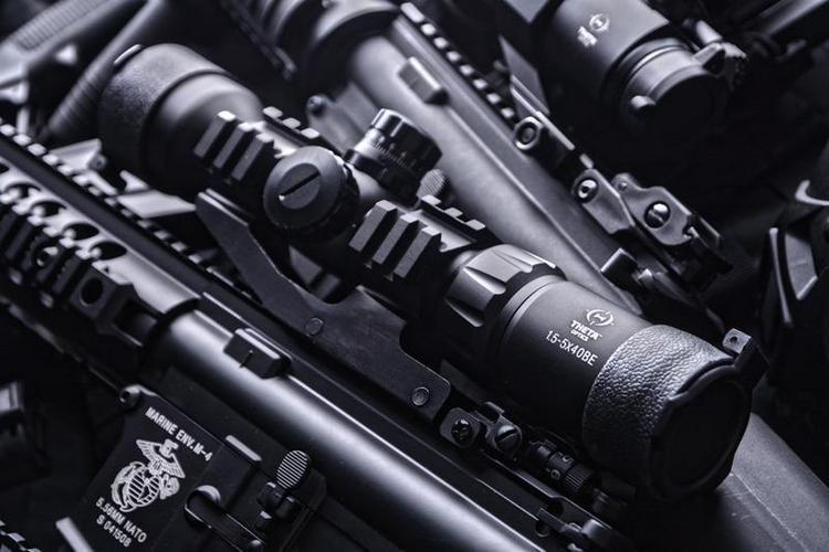 Theta Optics™ 1,5-5X40 BE kiikaritähtäin