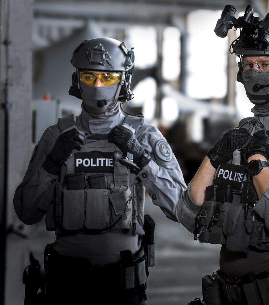 Wear The Original M-Pact, 2025 - musta